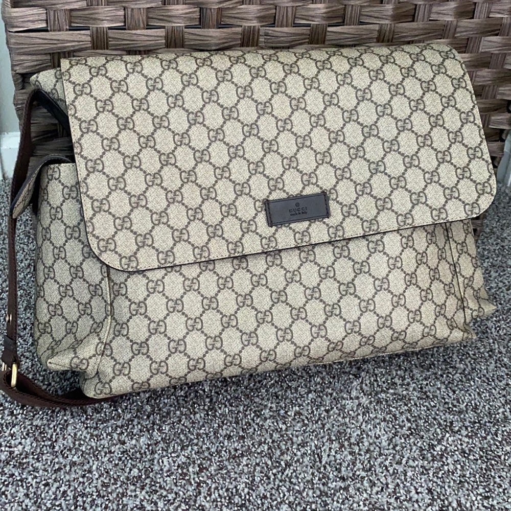 Gucci GGSupreme